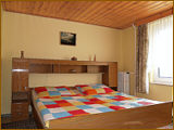 das zweite Schlafzimmer in der Ferienwohnung in Balm