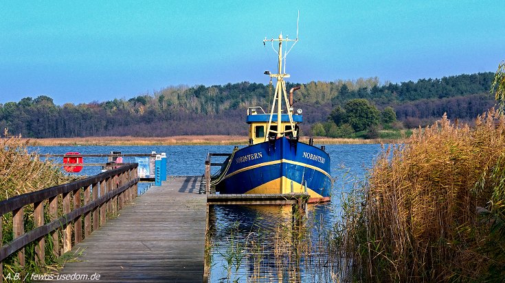Schiff in der Balmer See auf Usedom