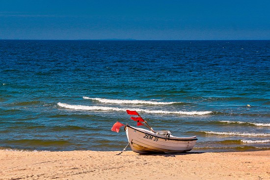 Fischerboot am Strand