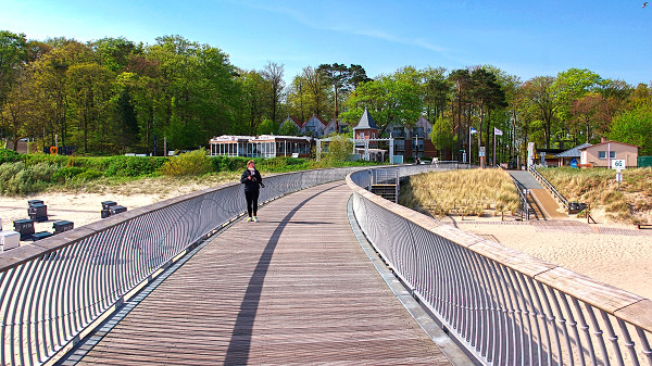 Koserow-Seebruecke-Hauptzugang
