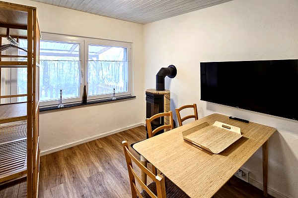 Wohn und Schlafbereich im Bungalow