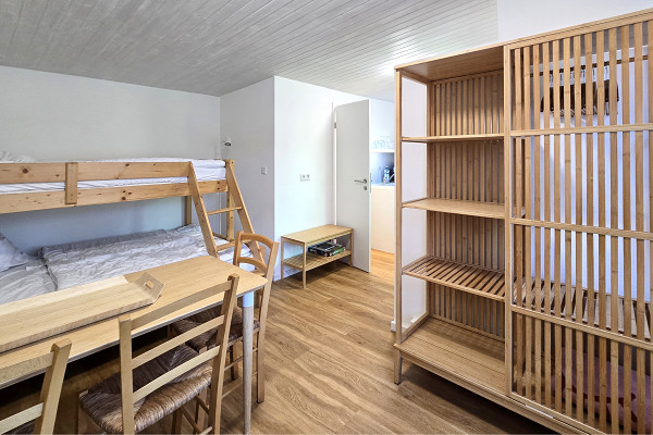 Wohn und Schlafbereich im Bungalow