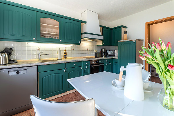 Küche mit Backofen und Geschirrspüler in der Ferenwohnung Koserow Küche mit Backofen und Geschirrspüler in der Ferenwohnung Koserow