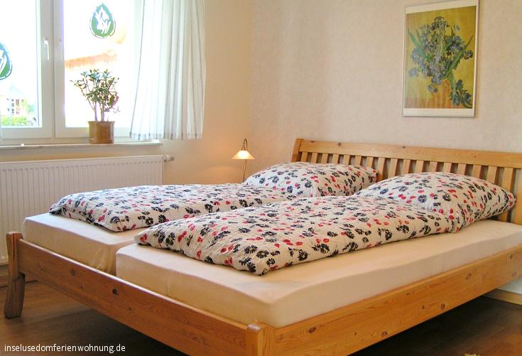 Ferienwohnung Bansin auf Usedom - Schlafzimmer mit Kleiderschrank