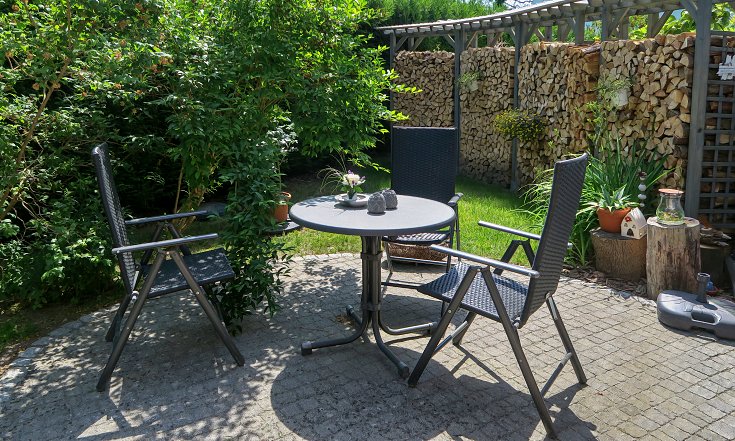 Ferienwohnung Zinnowitz Wanke - Terrasse mit Gartenmöbeln